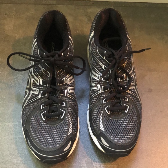 Grouping of designer sneakers - Picture 9 of 13